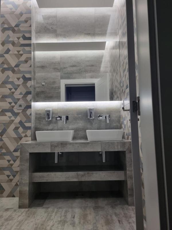Up Hostel - image 14