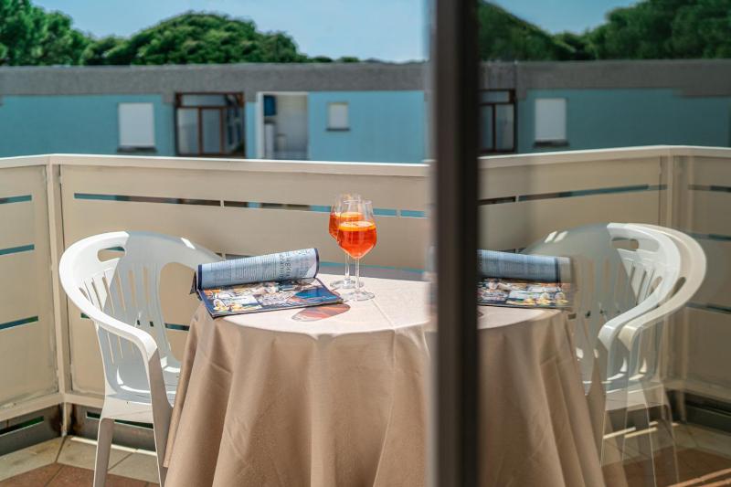 Standard Double or Twin Room image 4