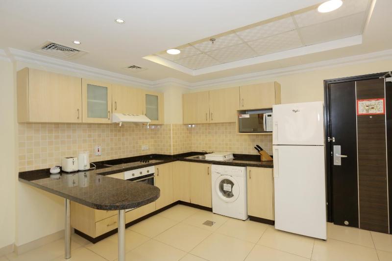 Classic One-Bedroom Apartment image 3