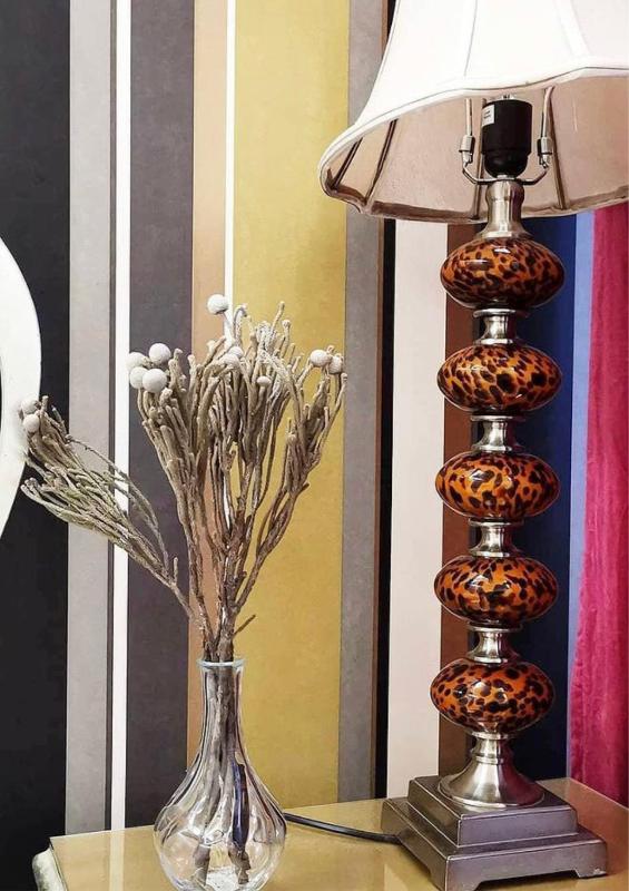 Deluxe King Room image 2