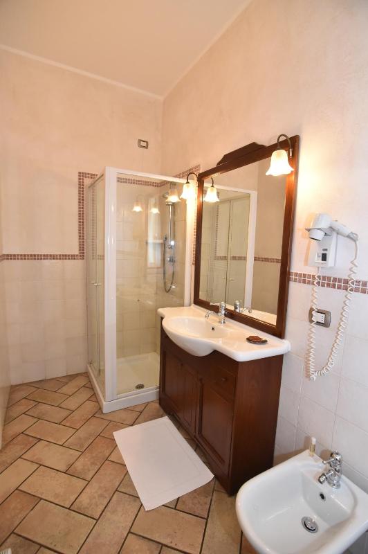 Triple Room image 3