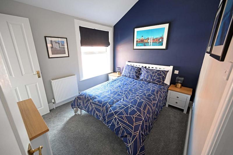 Small Double Room with Private Bathroom image 2