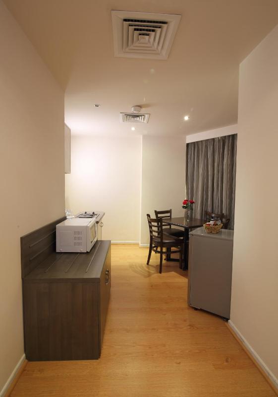 One-Bedroom Suite image 3