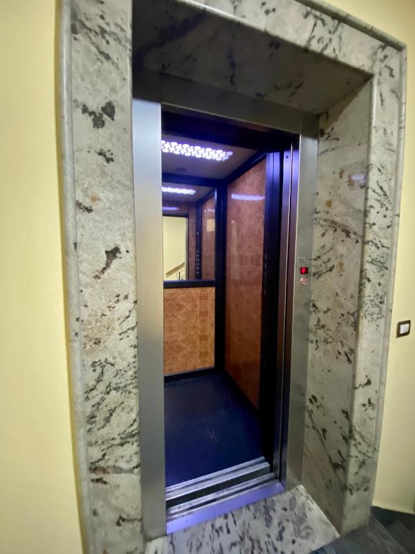 Prince Hotel - image 11