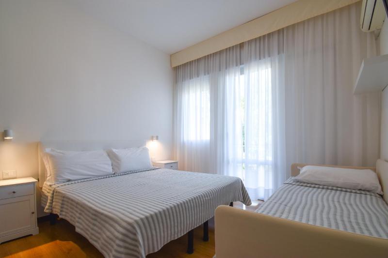 Triple Room image 2