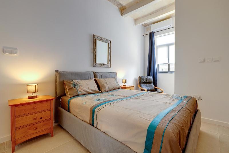 Stylish 2BR Apt in Valletta by Buena Vista - image 11