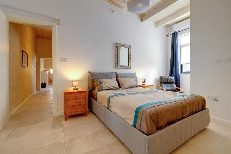 Stylish 2BR Apt in Valletta by Buena Vista - image 8