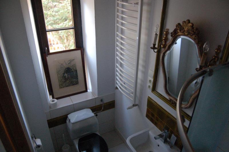 Single Room image 4