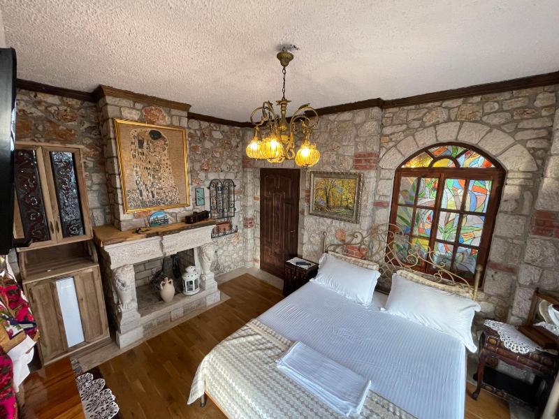 Deluxe Double Room with Sea View image 4