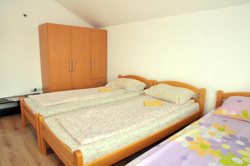 Quadruple Room image 2