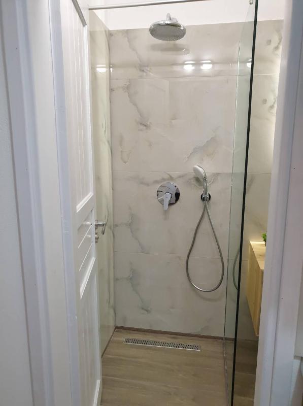 Studio with Balcony and Sea View image 3