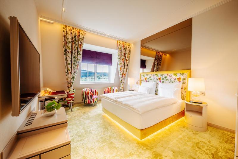 Standard Double Room image 1