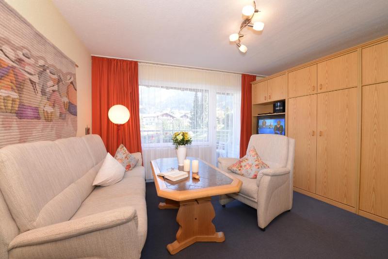 Economy Apartment with single beds/ max. 4 adults image 3