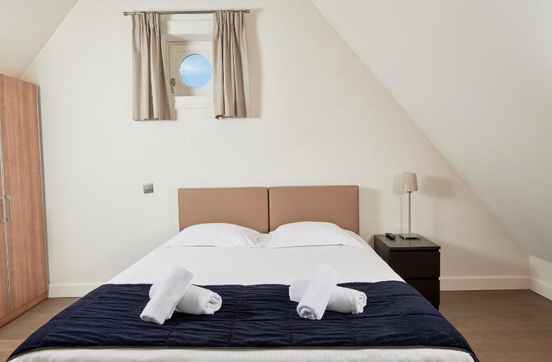 Double Room with Private Bathroom image 3