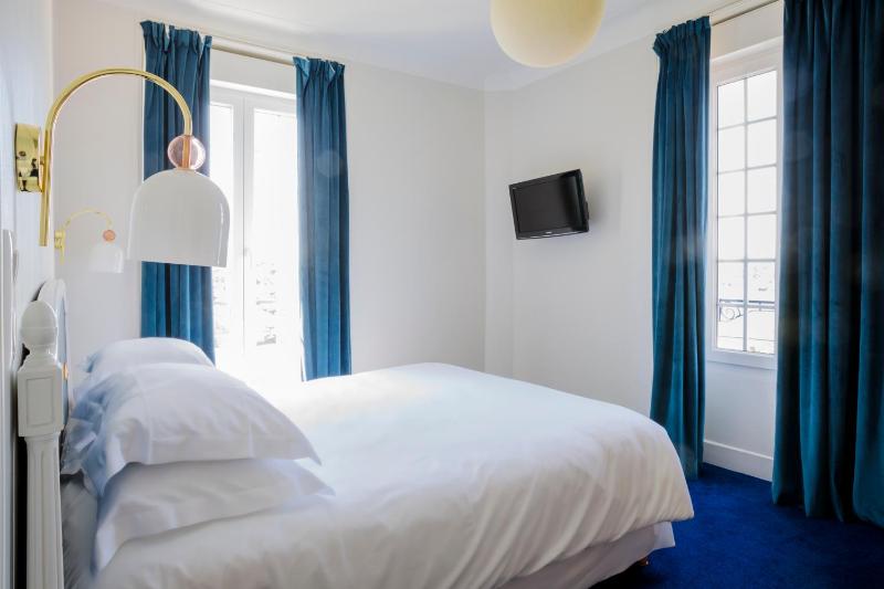Classic Double Room image 1