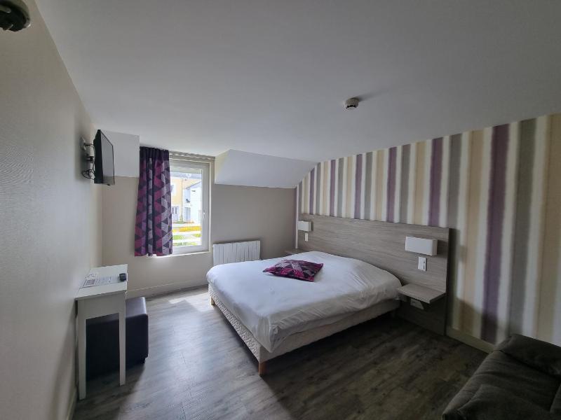Family Room with Garden View - optional extra bed at an additional cost image 1
