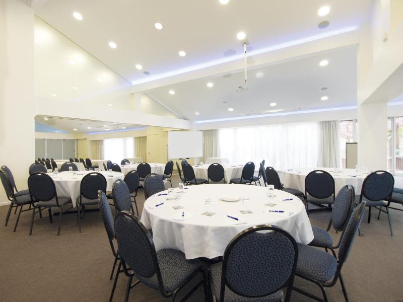Oaks Sunshine Coast Oasis Resort - image 2