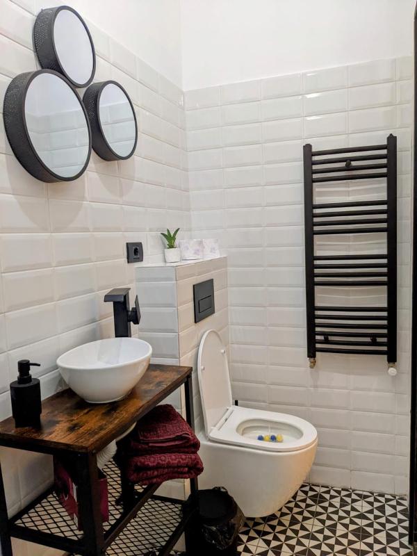 The Industrique Home - 3 Bedroom Apartment - image 40