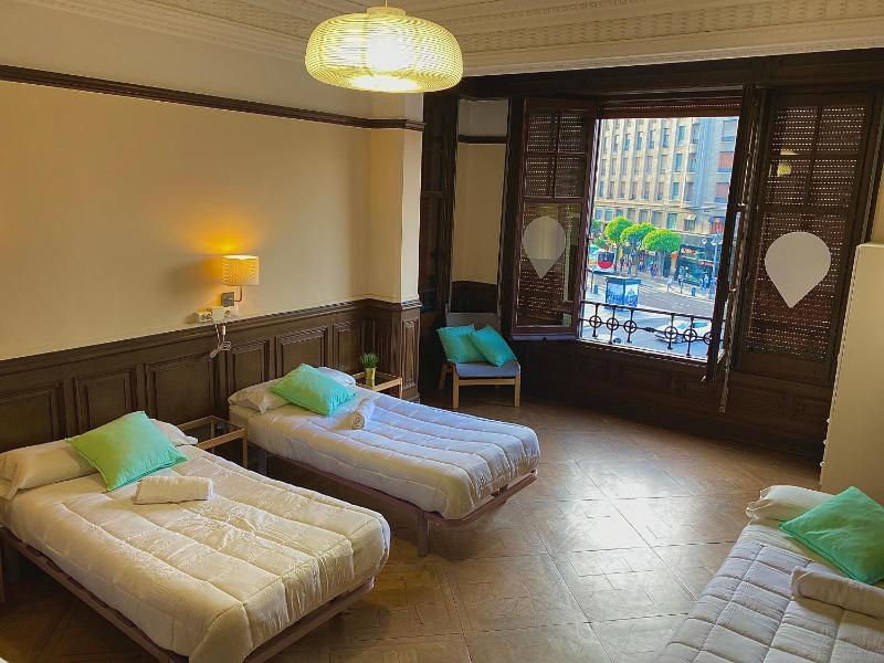 Quadruple Room image 1