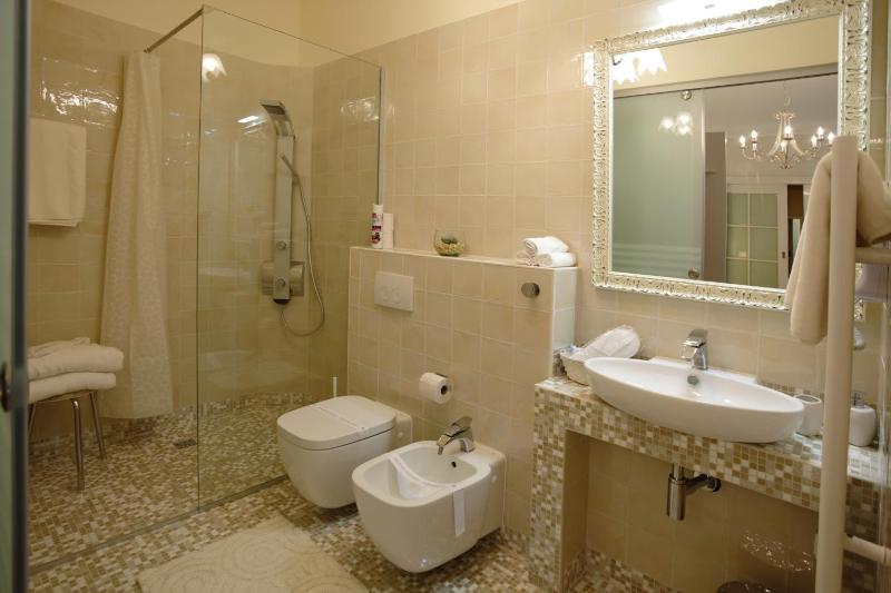 Suite image 2