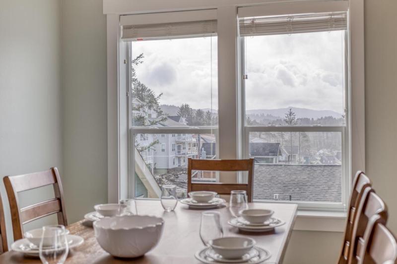 Coastal Haven - image 21