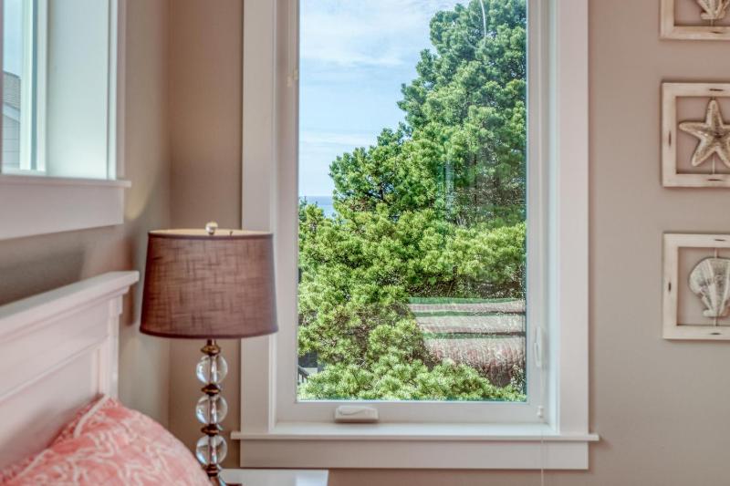 Coastal Haven - image 27