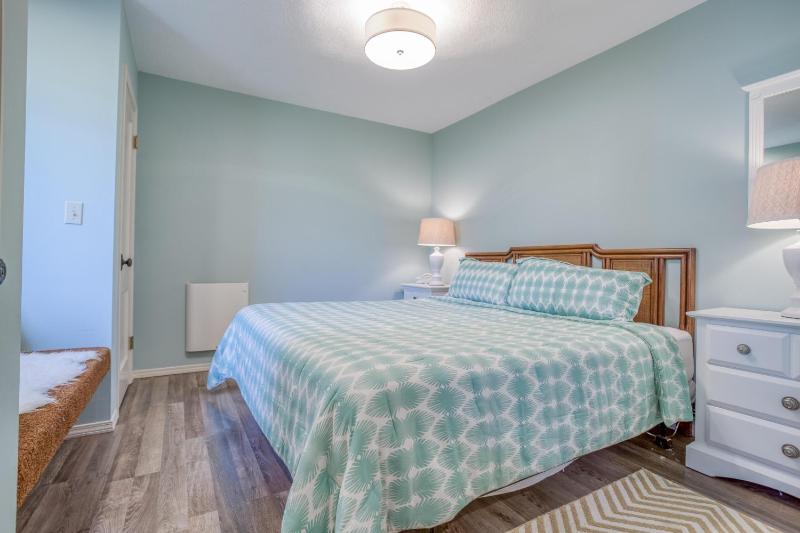 Seaview Cottage - image 20
