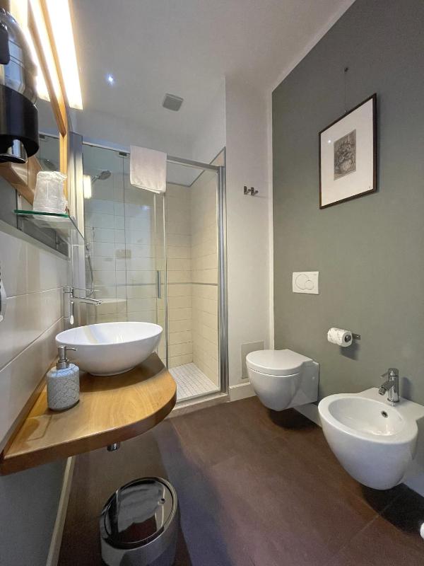 Standard Double Room image 1