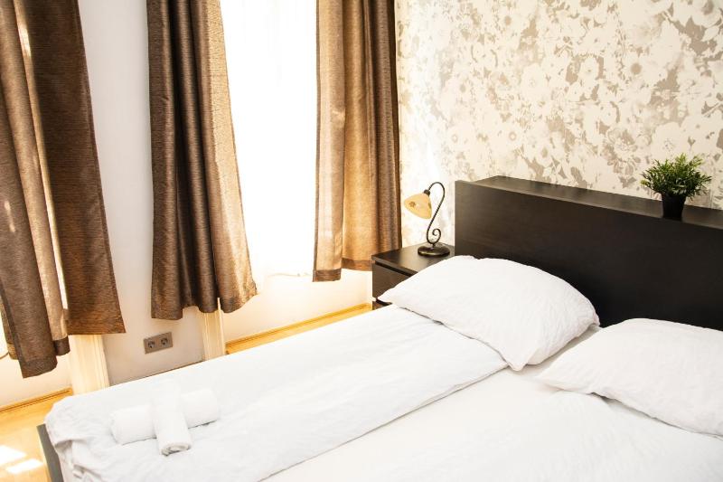 Andrássy Chic Apartment - image 14