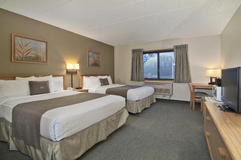 Queen Room with Two Queen Beds image 1