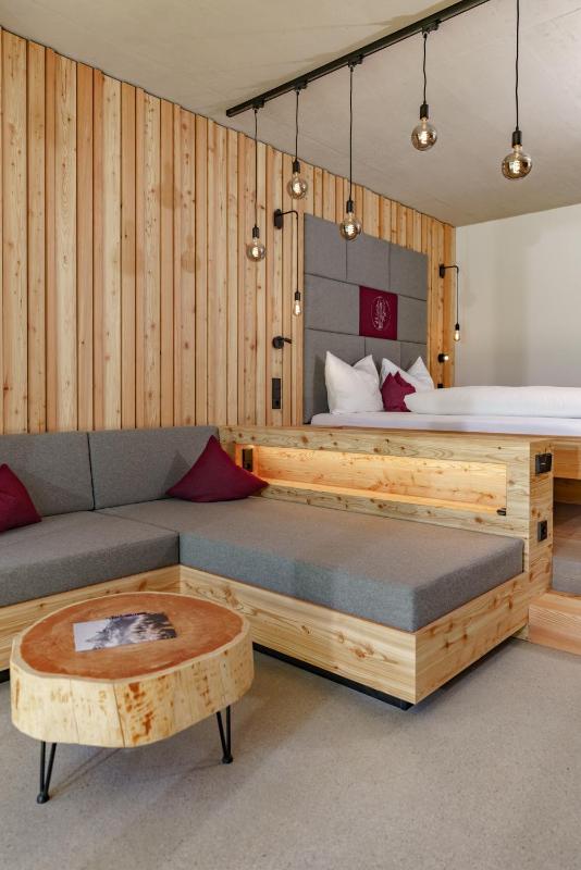 Superior Double or Twin Room with Terrace image 4