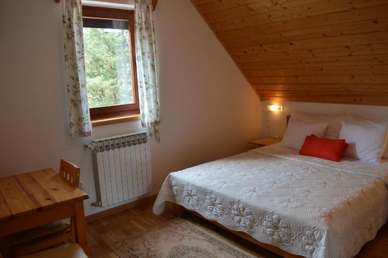 Small Double Room image 1