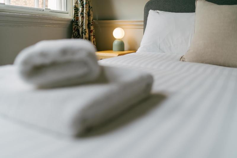 One-Bedroom Apartment image 1