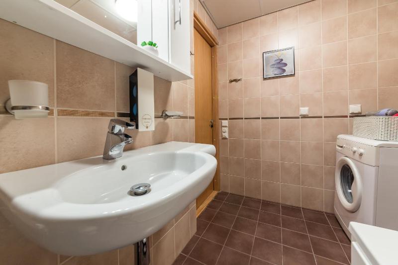 Apartment with Sea View and Balcony image 4