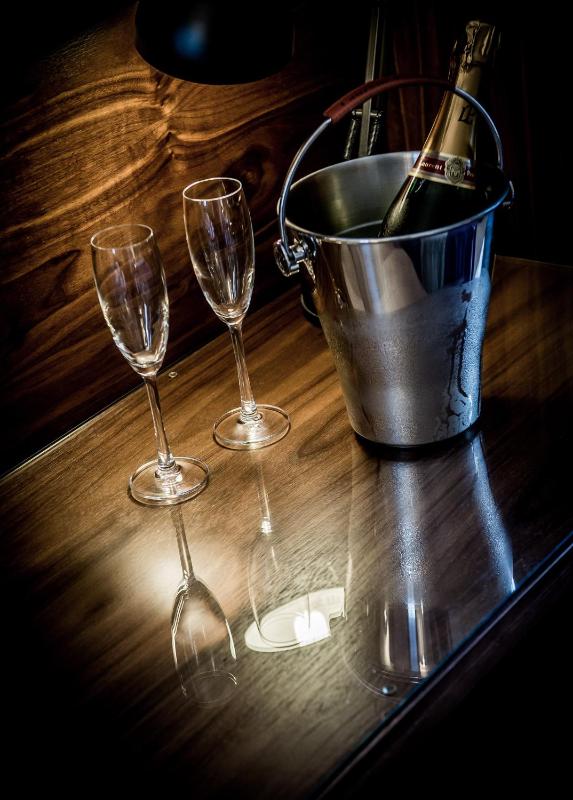 Superior Double Room image 3