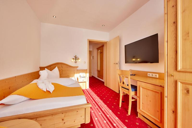 Comfort Single Room image 3