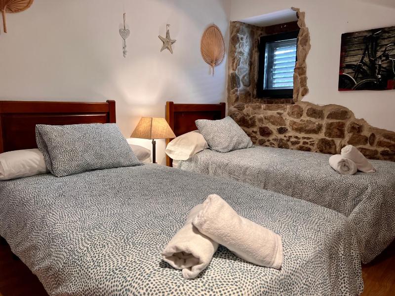 Quadruple Room with Private Bathroom image 1