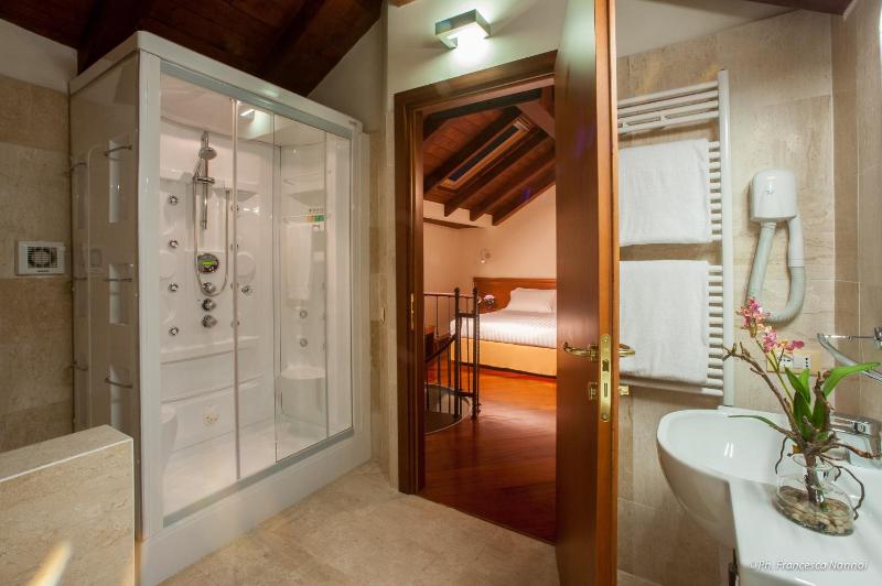 Junior Suite image 3