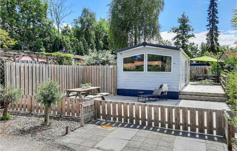 3 Bedroom Beautiful Home In Heinkenszand Images