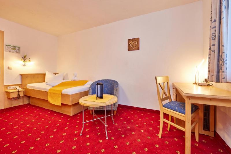 Single Room image 3