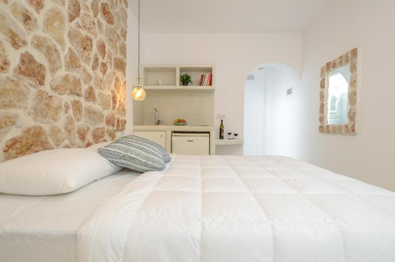 Deluxe Double or Twin Room image 1