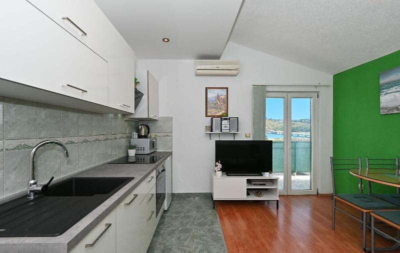 One-Bedroom Apartment with Balcony image 4