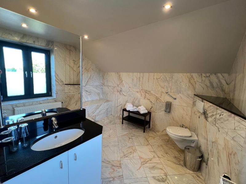 Suite image 2