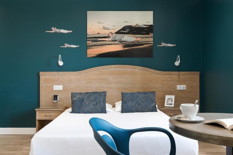 Superior Double Room image 4