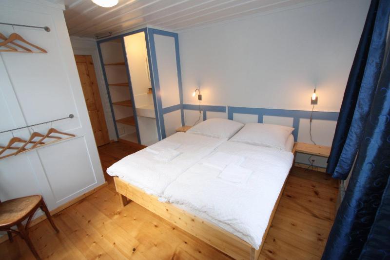 Double Room image 3