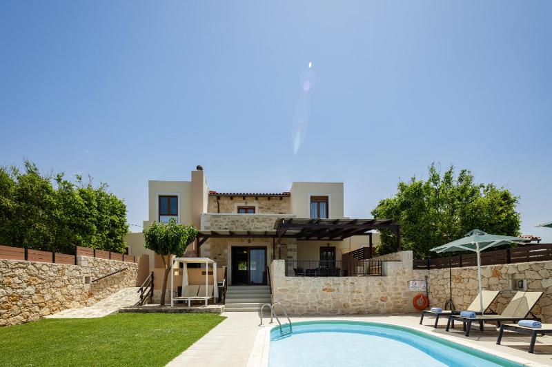 Three-Bedroom Villa with Private Pool image 1