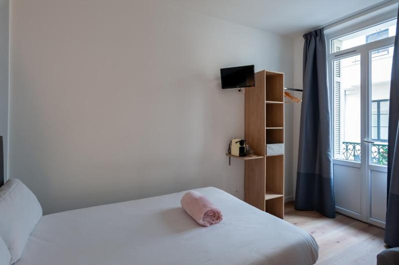 Single Room image 3
