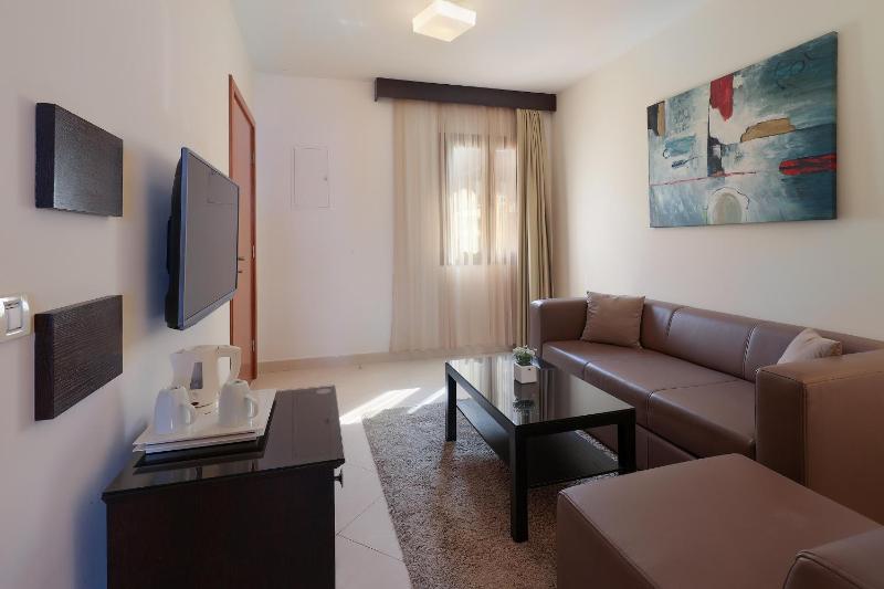 Family Suite (2 Adults + 2 Children) with Sea view image 4