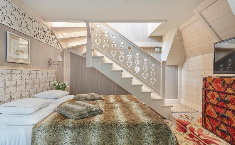 Split-level Suite image 4