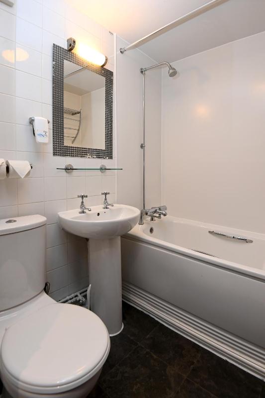 Standard Double Room image 1